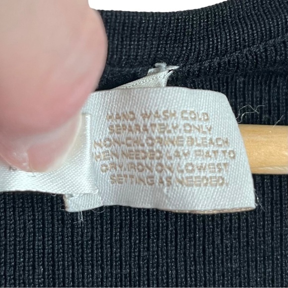 Chico’s Silk Blend V-Neck Sweater Black Size 0 (S) 54% Silk - Picture 7 of 9